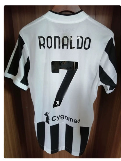 Juventus Fc Home Kit 2021/22 Coppa Italia (Cristiano Ronaldo)